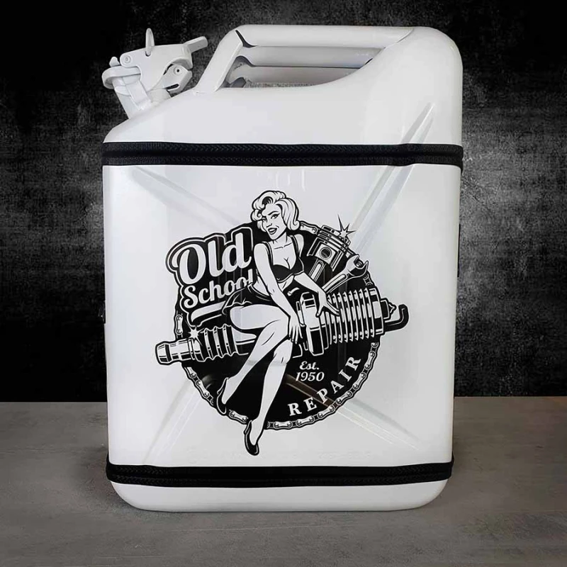 Armeekanister-Bar Pin-Up